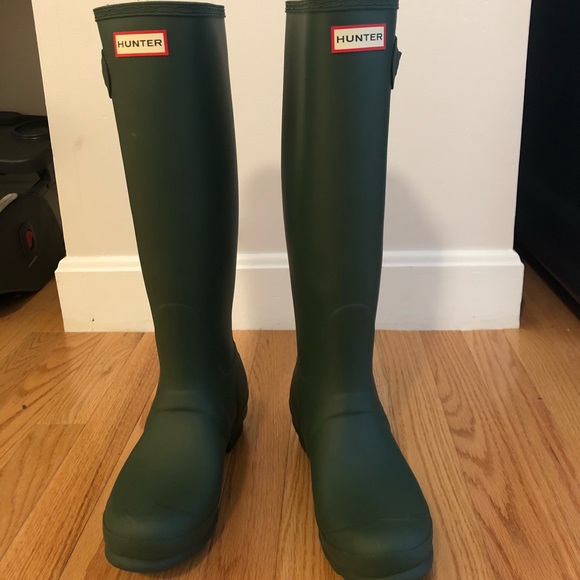Hunter Shoes - NWOB Olive green Hunter Tall Boots